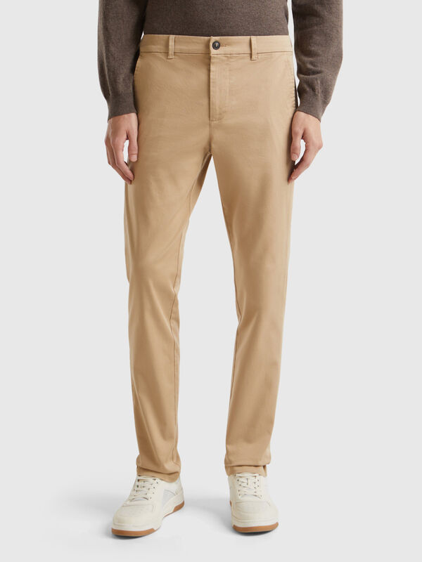 Slim fit chinos in stretch cotton Men