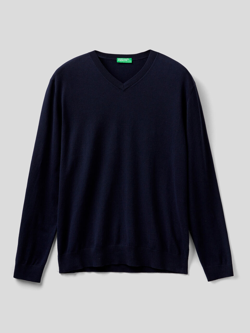 V-neck sweater in cotton blend image number 1