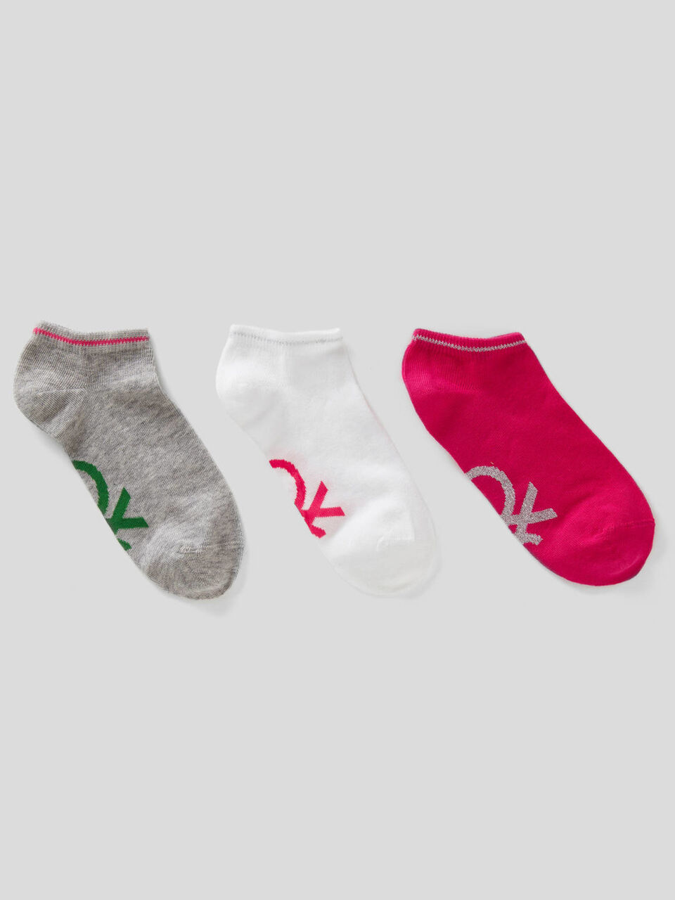 Three pairs of short socks image number 1