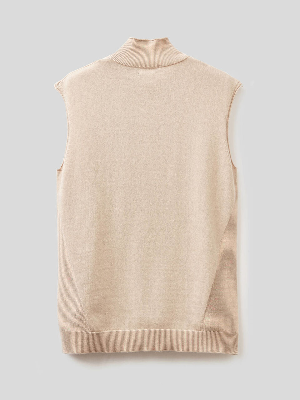 Sleeveless sweater in cashmere blend image number 2