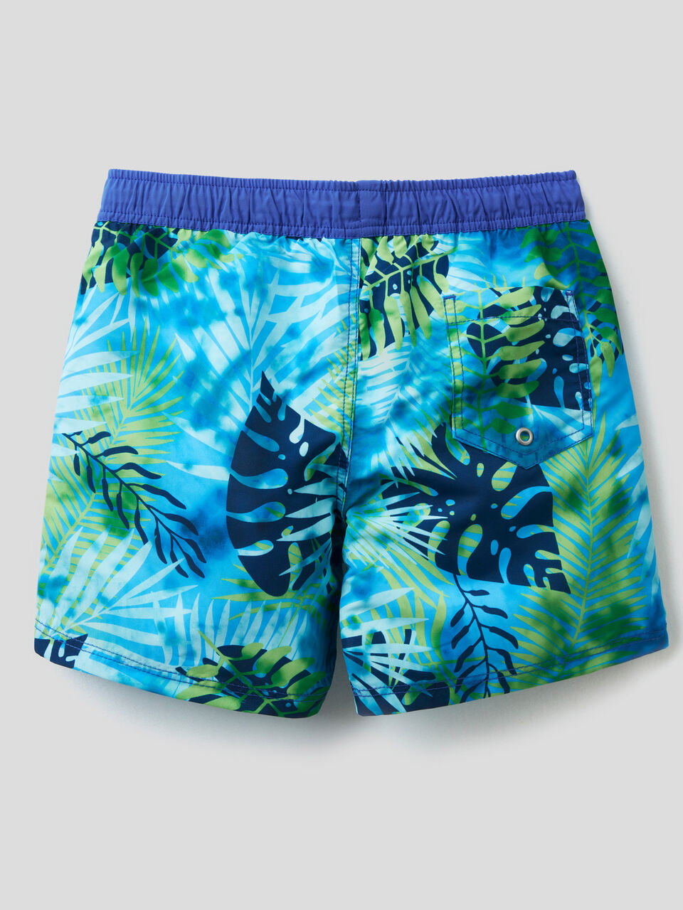 Swim trunks with pattern print image number 2