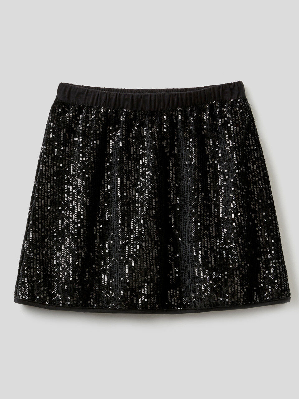 Velvet skirt with sequins