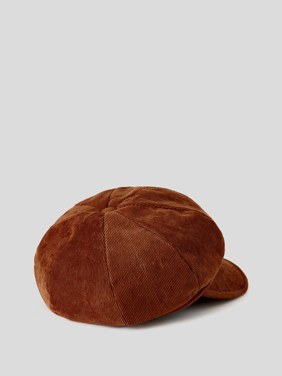Velvet beret with brim image number 2