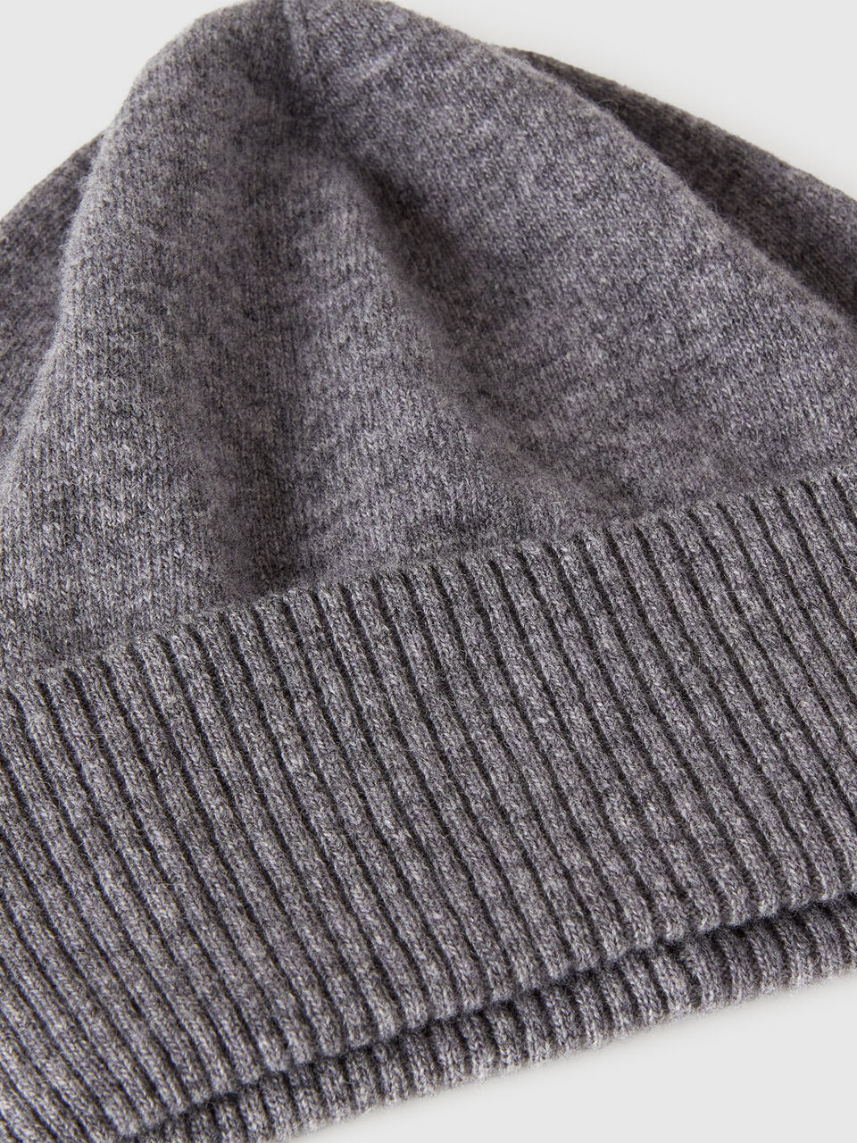 KNITTED - HAT Women image number null