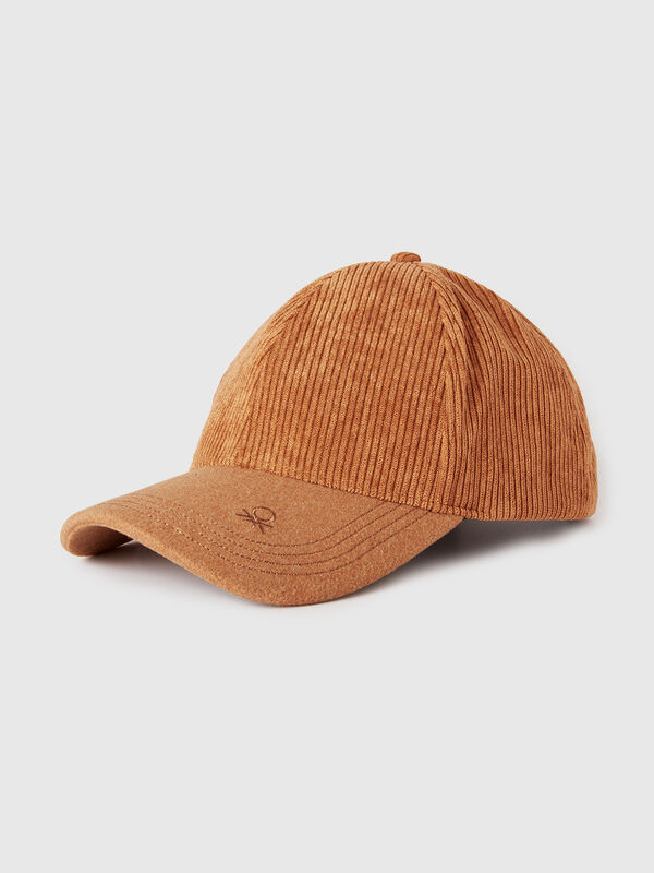 Baseball cap with logo embroidery Men