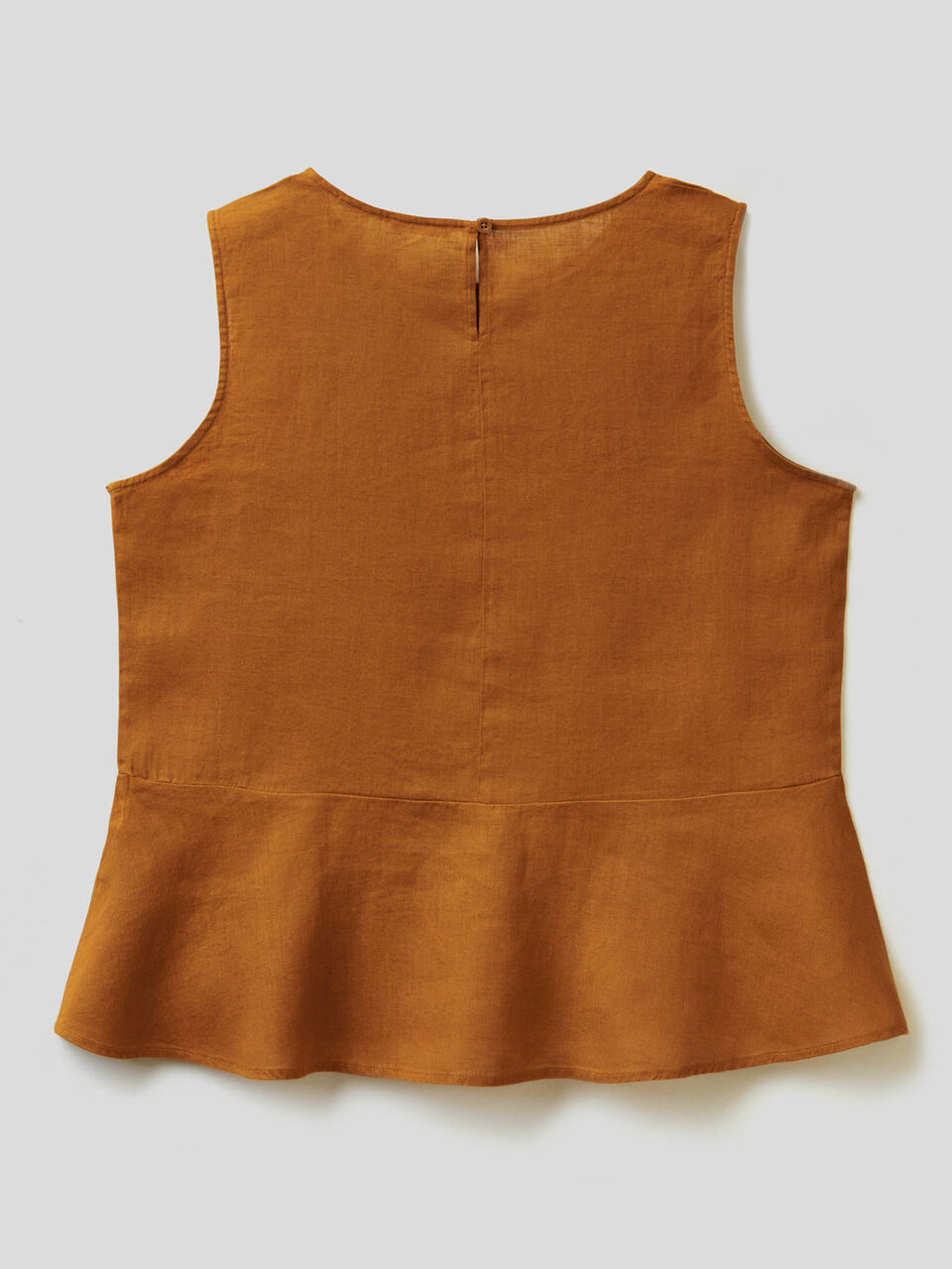 Sleeveless blouse in pure linen image number 2