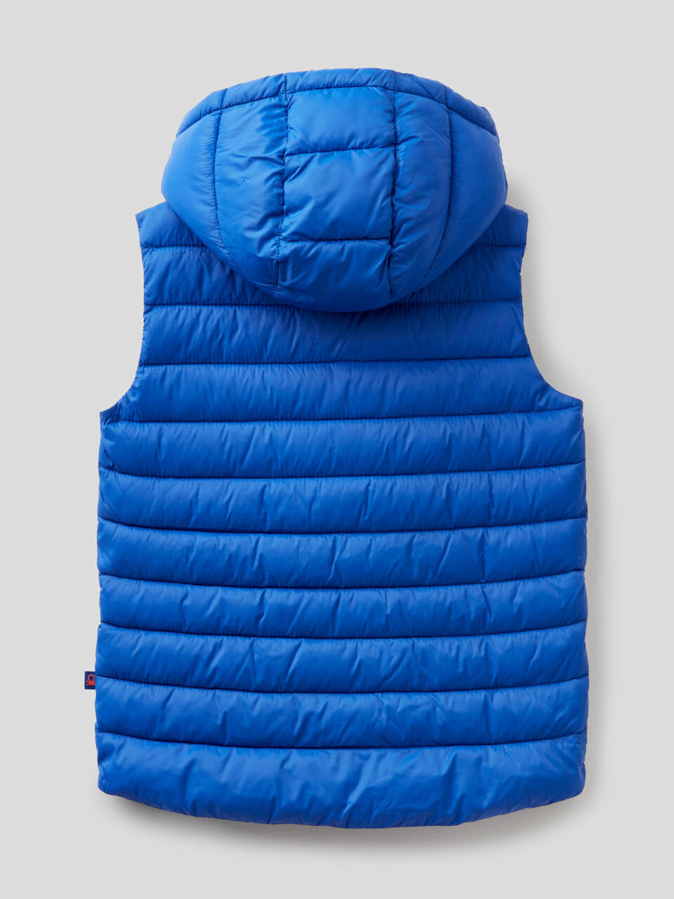 Sleeveless jacket with hood image number 2