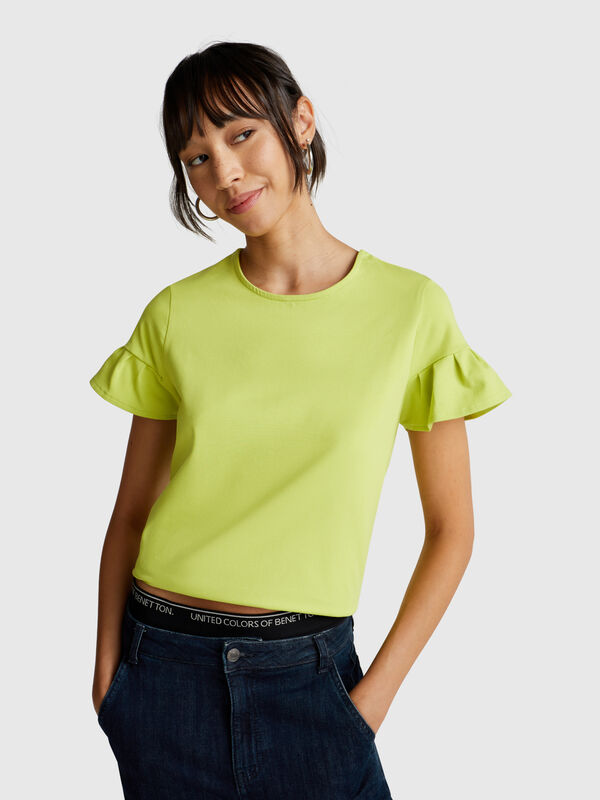 T-shirt with ruffled sleeves Women