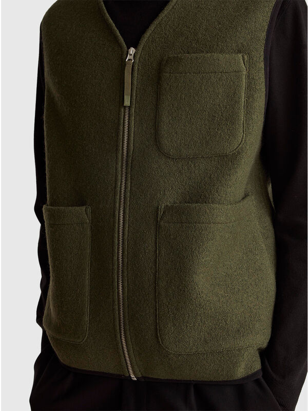 Vest in wool blend Men
