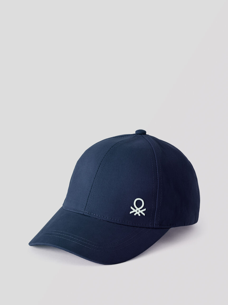 Cotton hat with brim image number 1