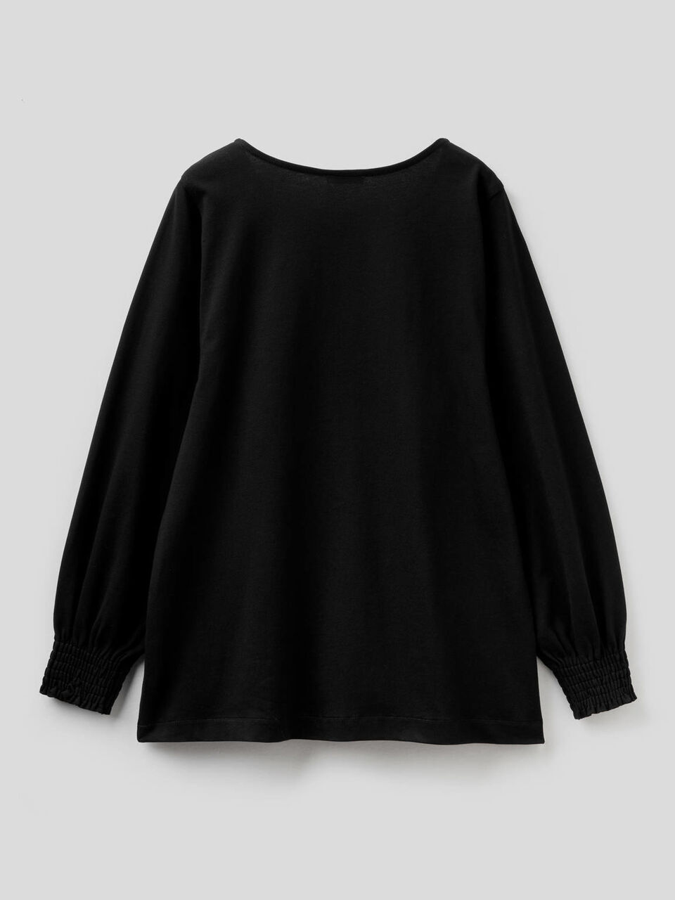 Blouse with puff sleeves image number 2
