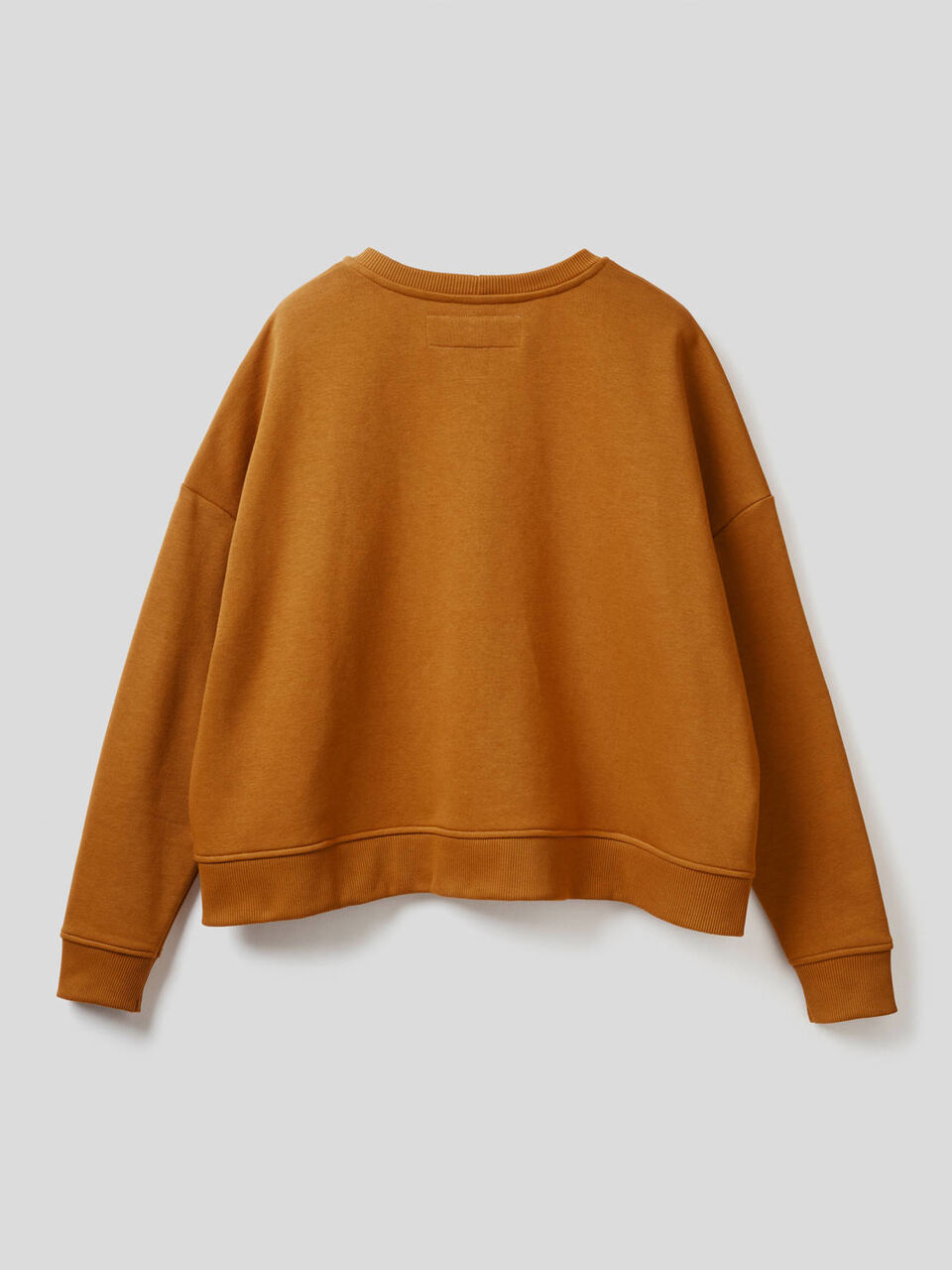Sweatshirt with maxi clashing pockets image number 2