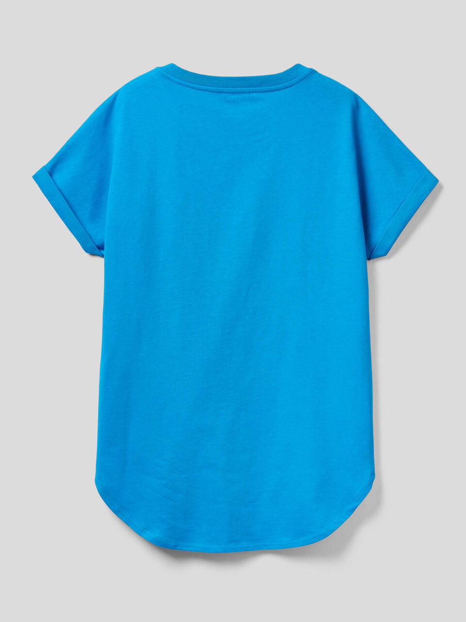 T-shirt with cuffed sleeve image number 2