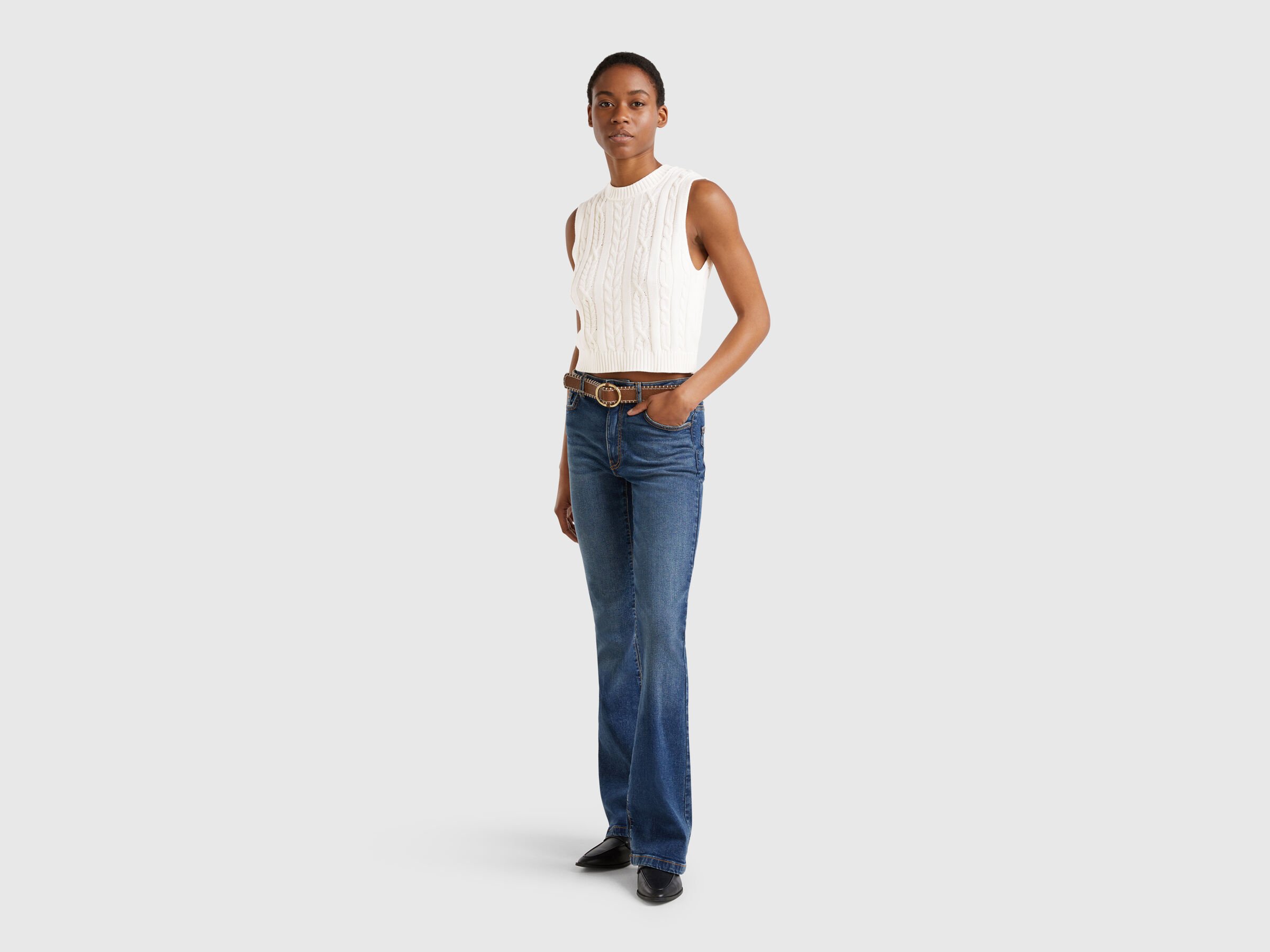 SLEEVELESS SWEATER Women image number 2