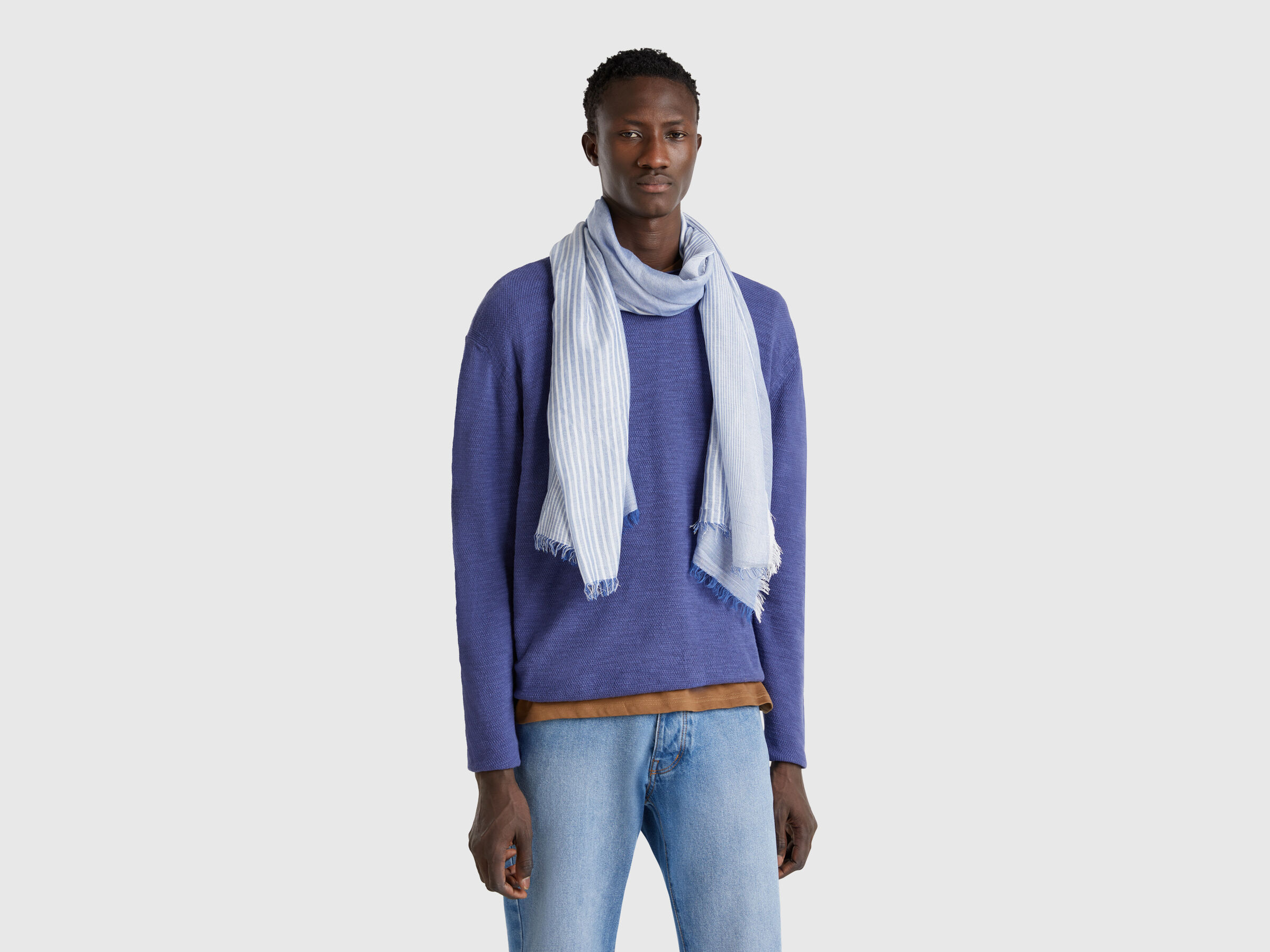 SCARF Men image number 1