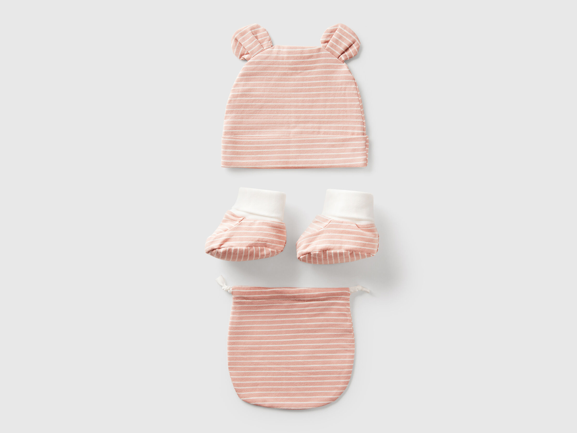 CAP + SHOES New Born (0-18 months) image number 1