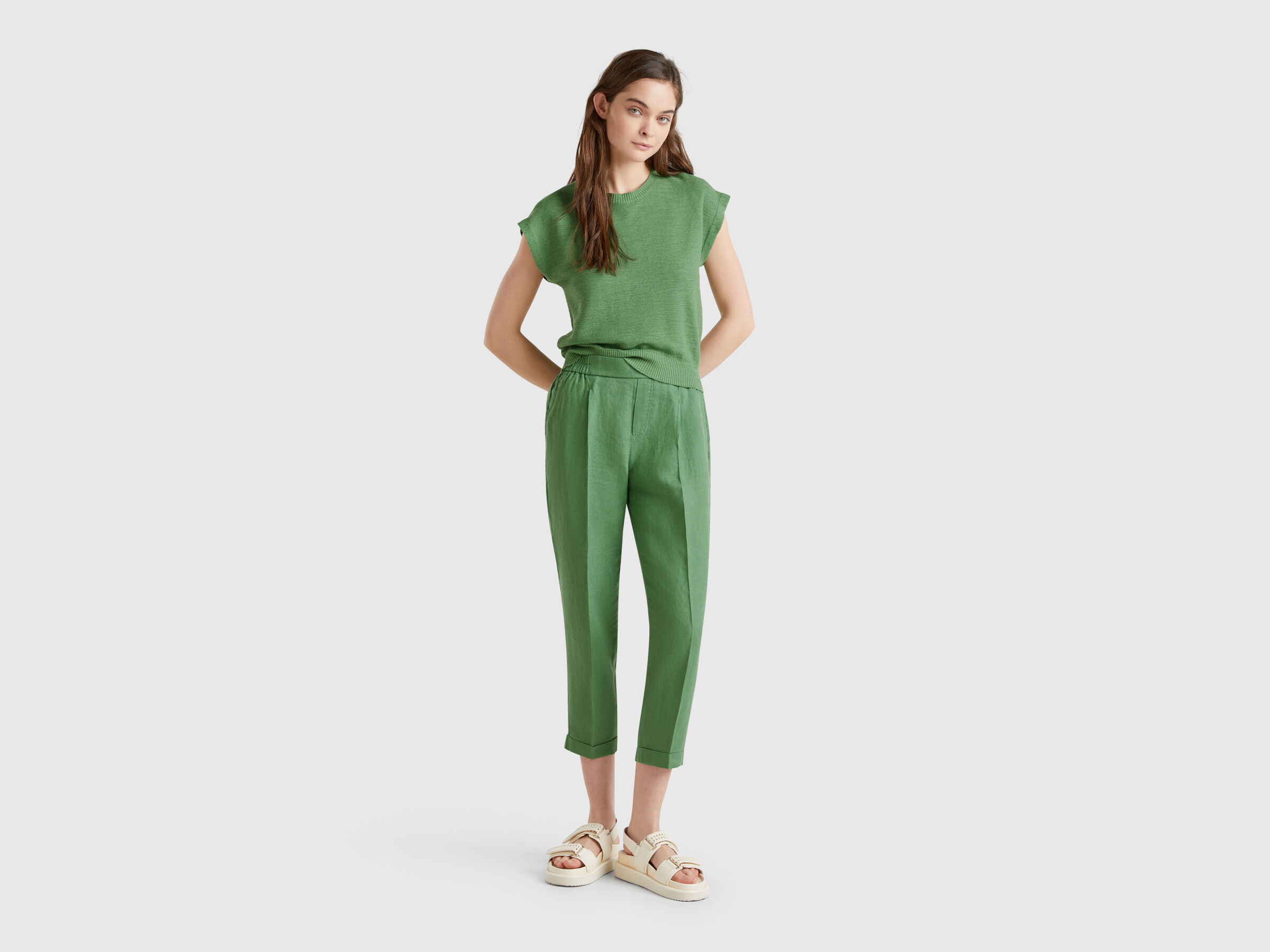 SLEEVELESS SWEATER Women image number 2