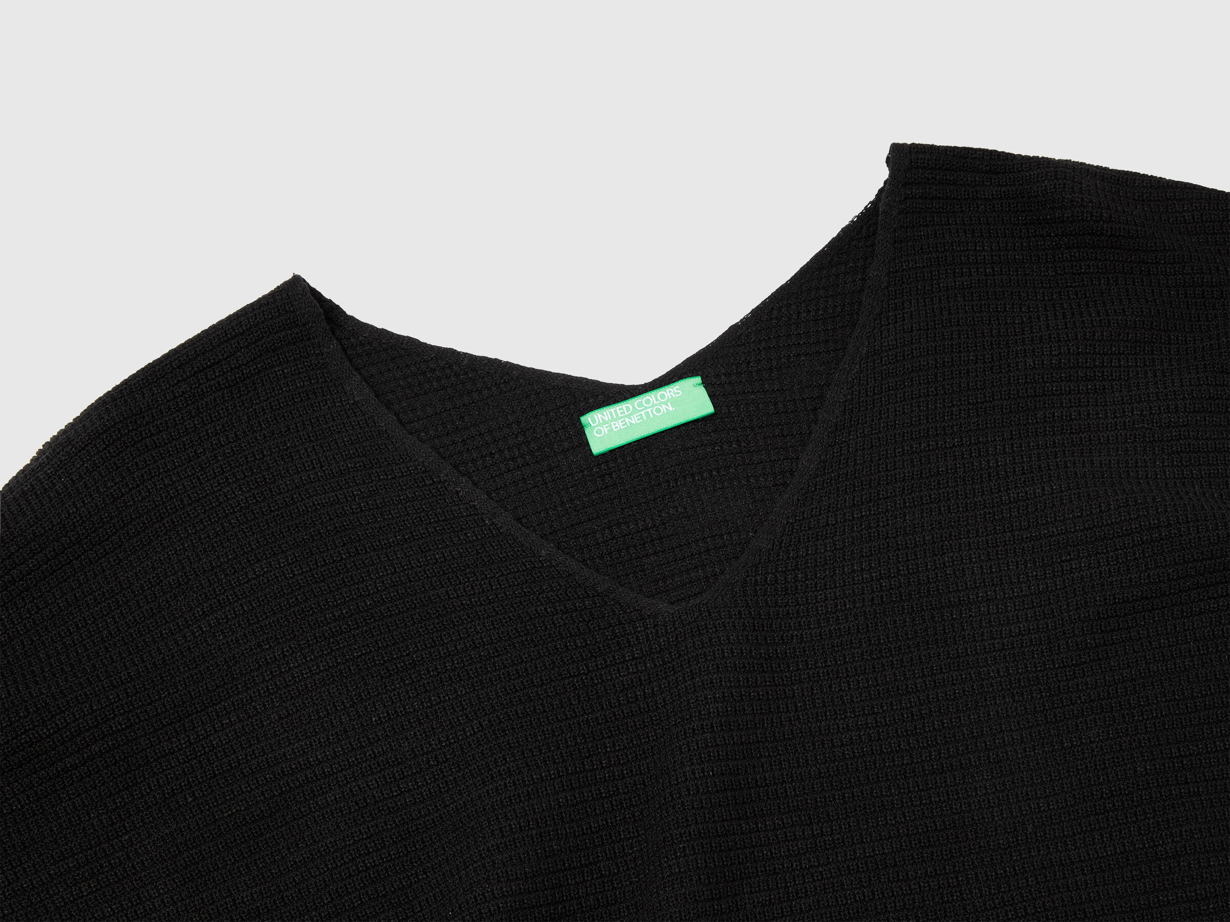 V NECK SWEATER H/S Women image number 5