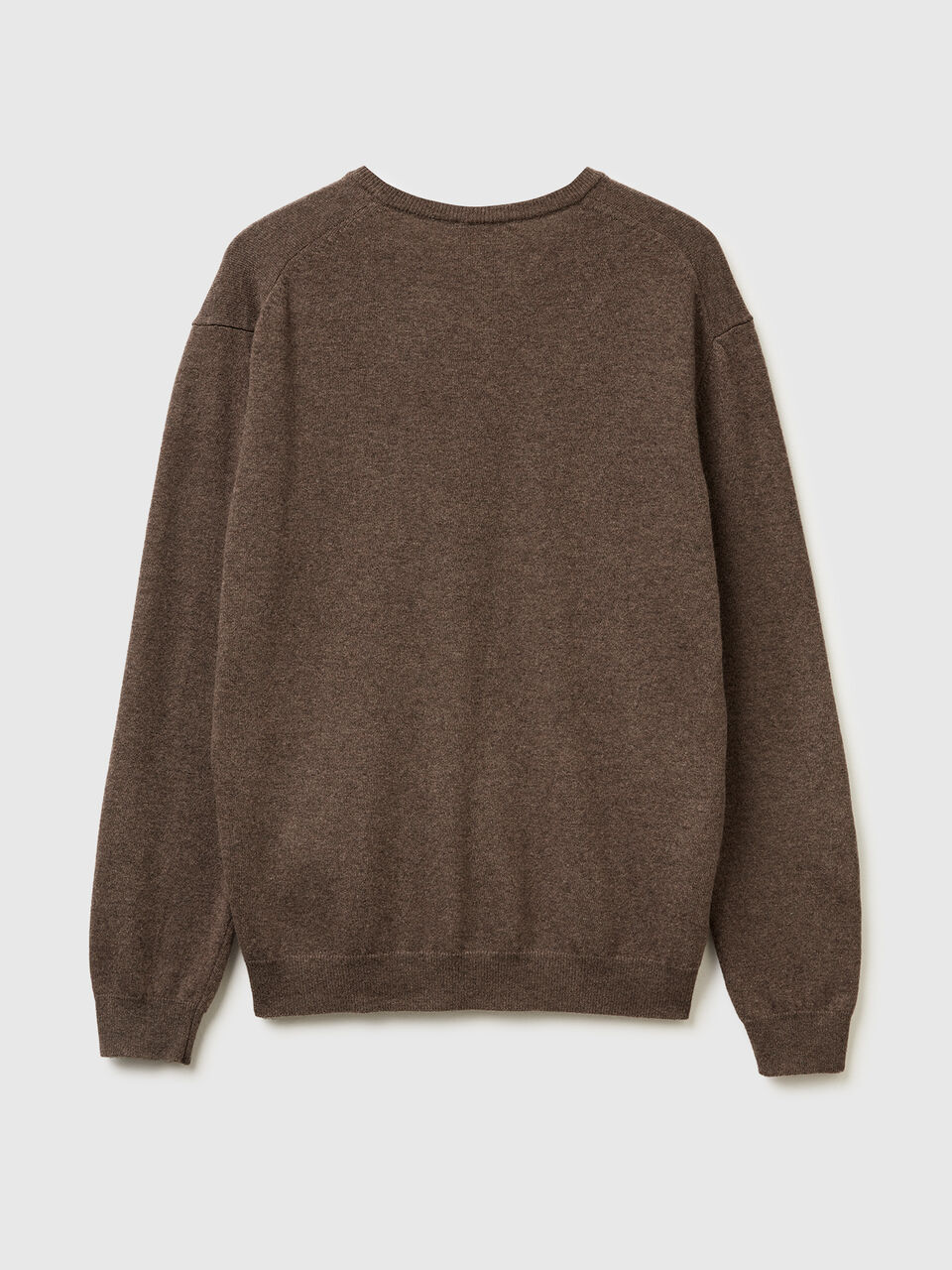 V NECK SWEATER L/S Men image number 2