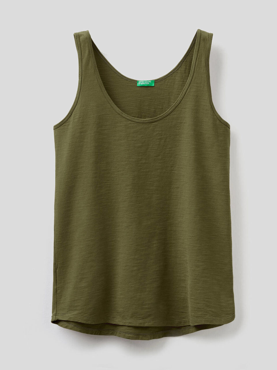 100% cotton tank top with rounded bottom image number 1