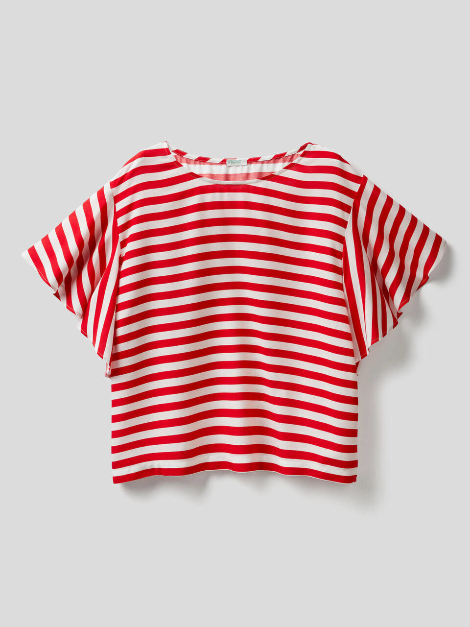 T-shirt with frill sleeve image number 1