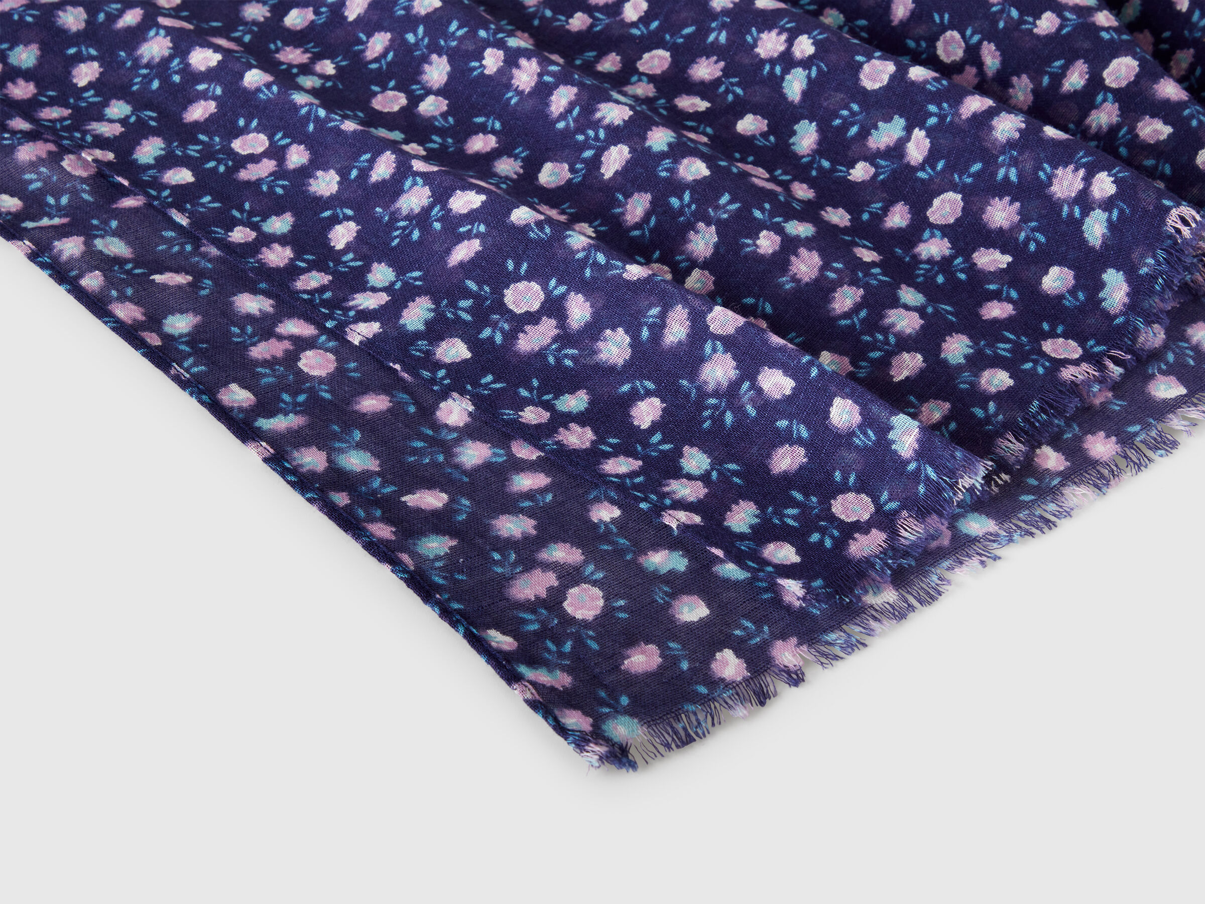 SCARF Women image number 1