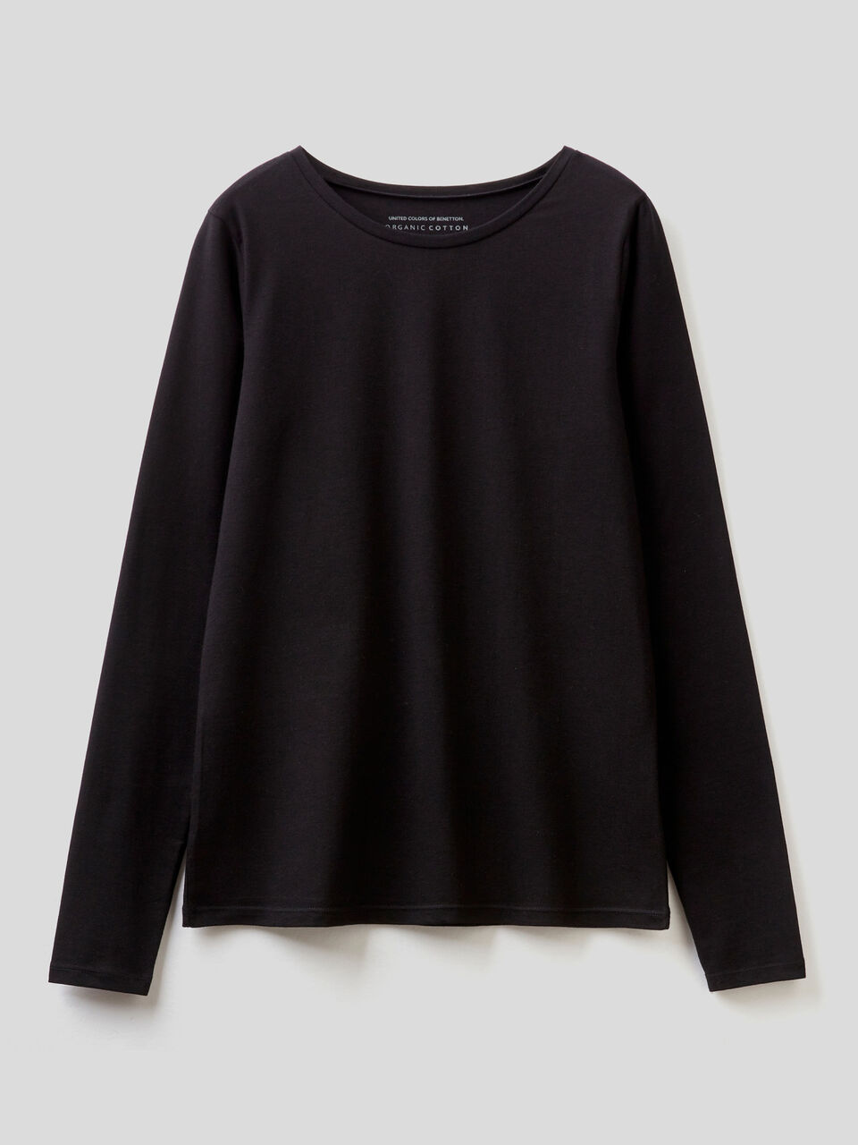 Long sleeve super stretch t-shirt image number 1