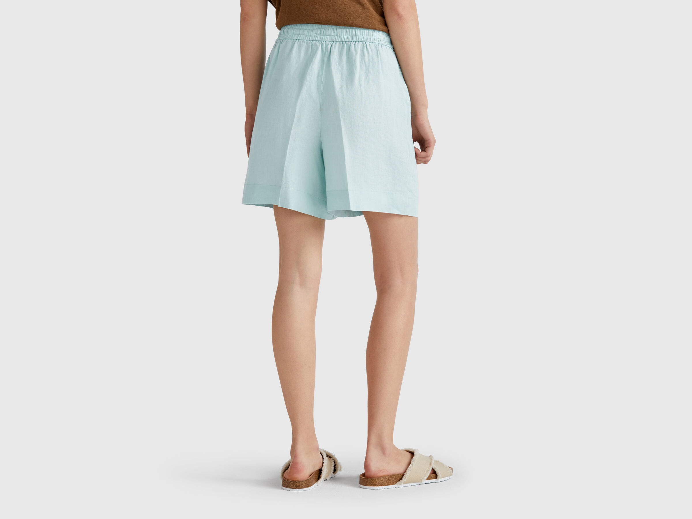 BERMUDA Women image number 1
