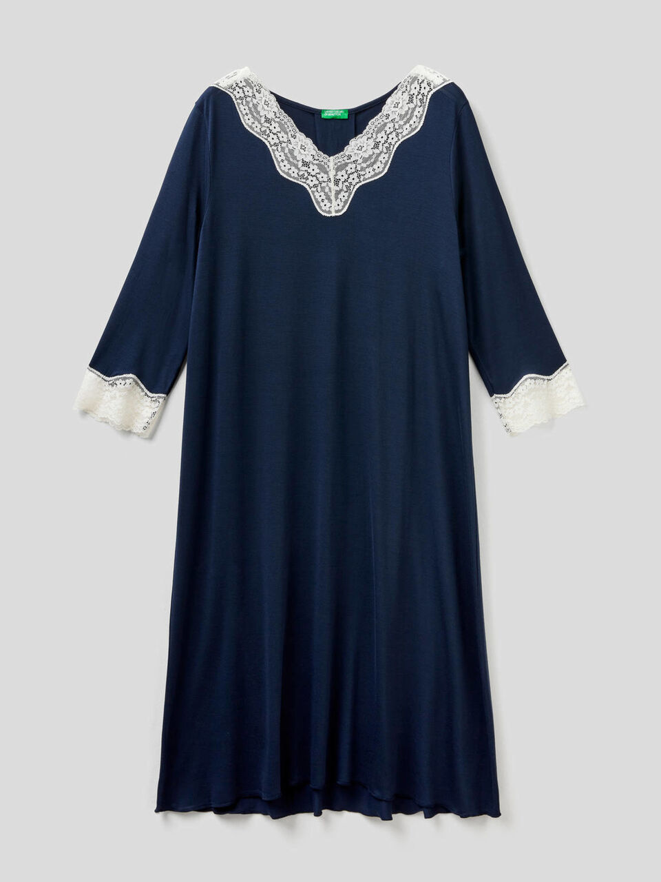 Nightshirt with lace details image number 1