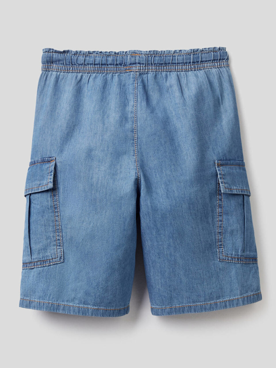 Cargo bermudas in cotton chambray image number 2