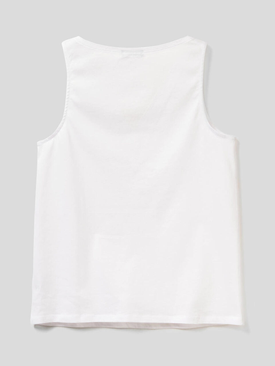 100% cotton tank top with V-neck image number 2