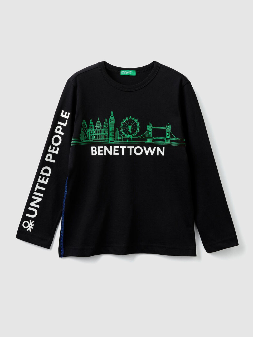T-shirt with "Benetton" print image number 1