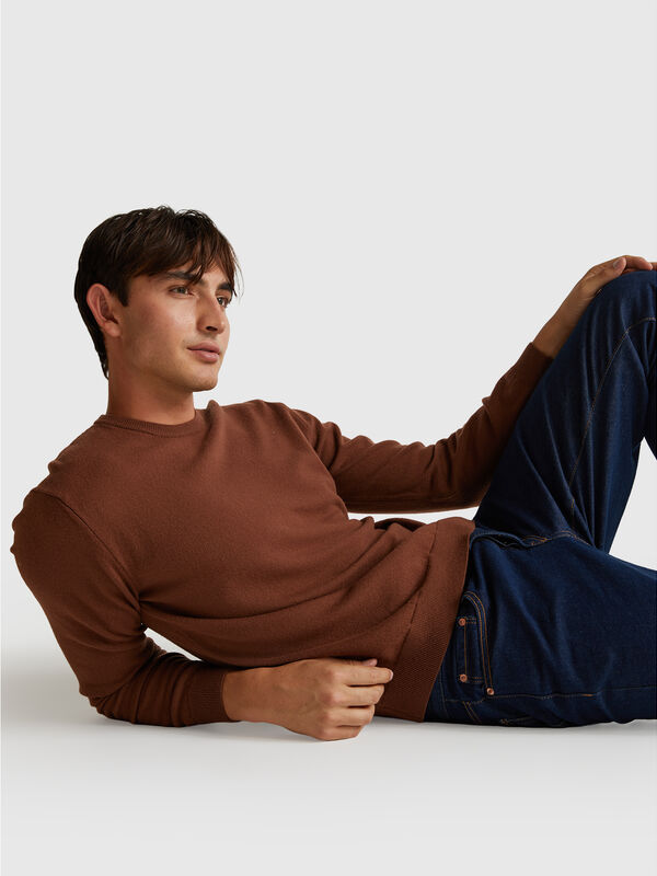 Dark brown crew neck sweater in pure Merino wool Men