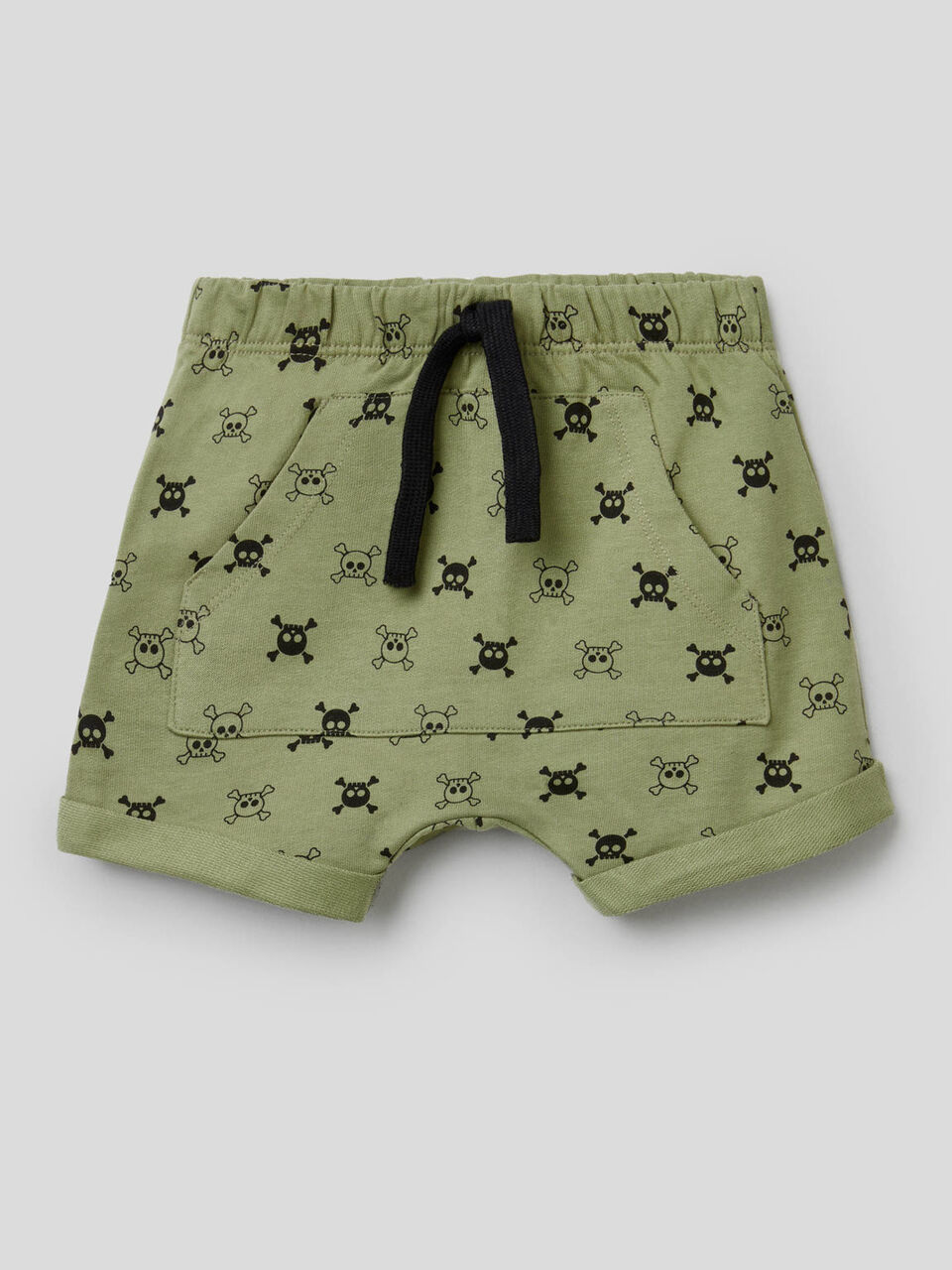 Shorts with maxi pocket image number 1