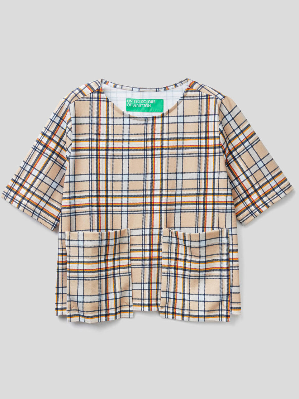 Patterned t-shirt with maxi pockets image number 1