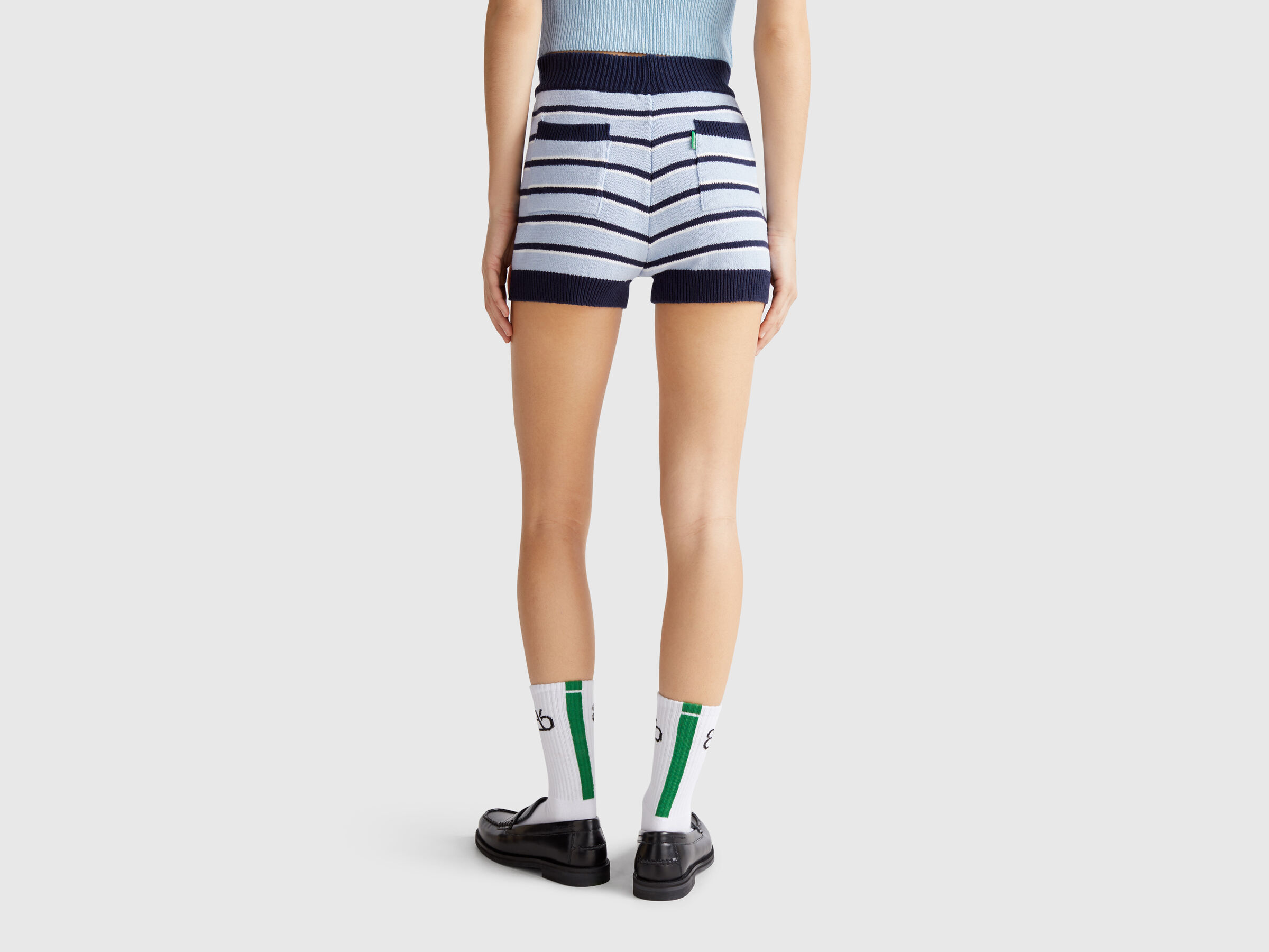 SHORTS Women image number 1