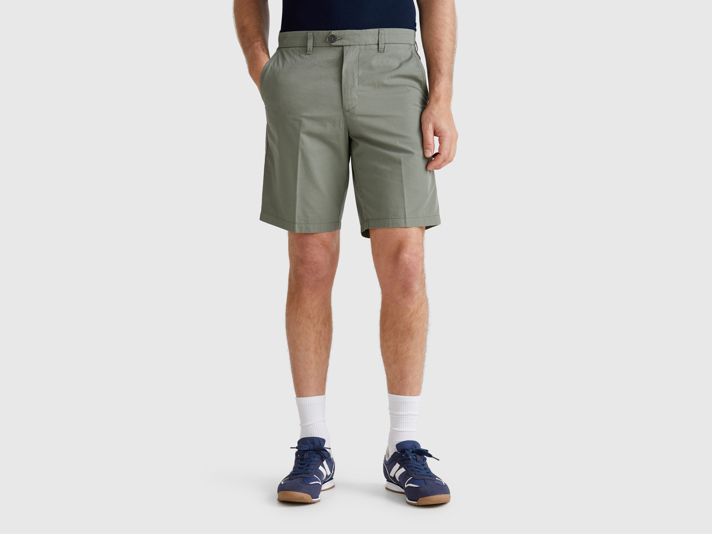 BERMUDA Men image number 0