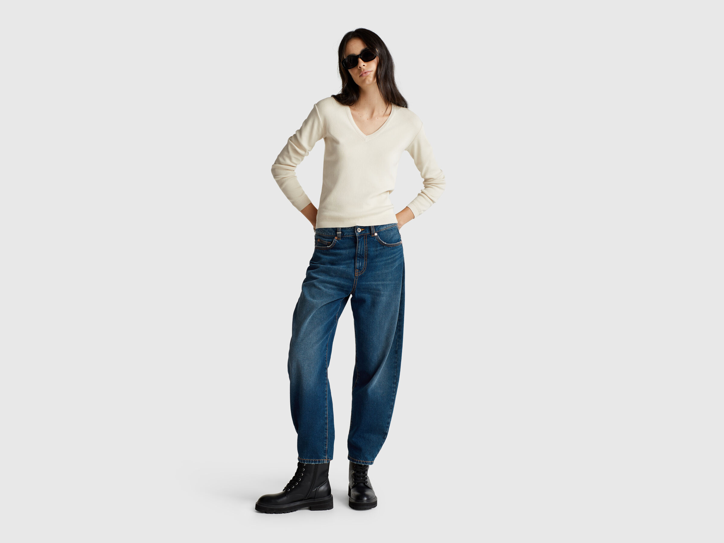 V NECK SWEATER L/S Women image number 2