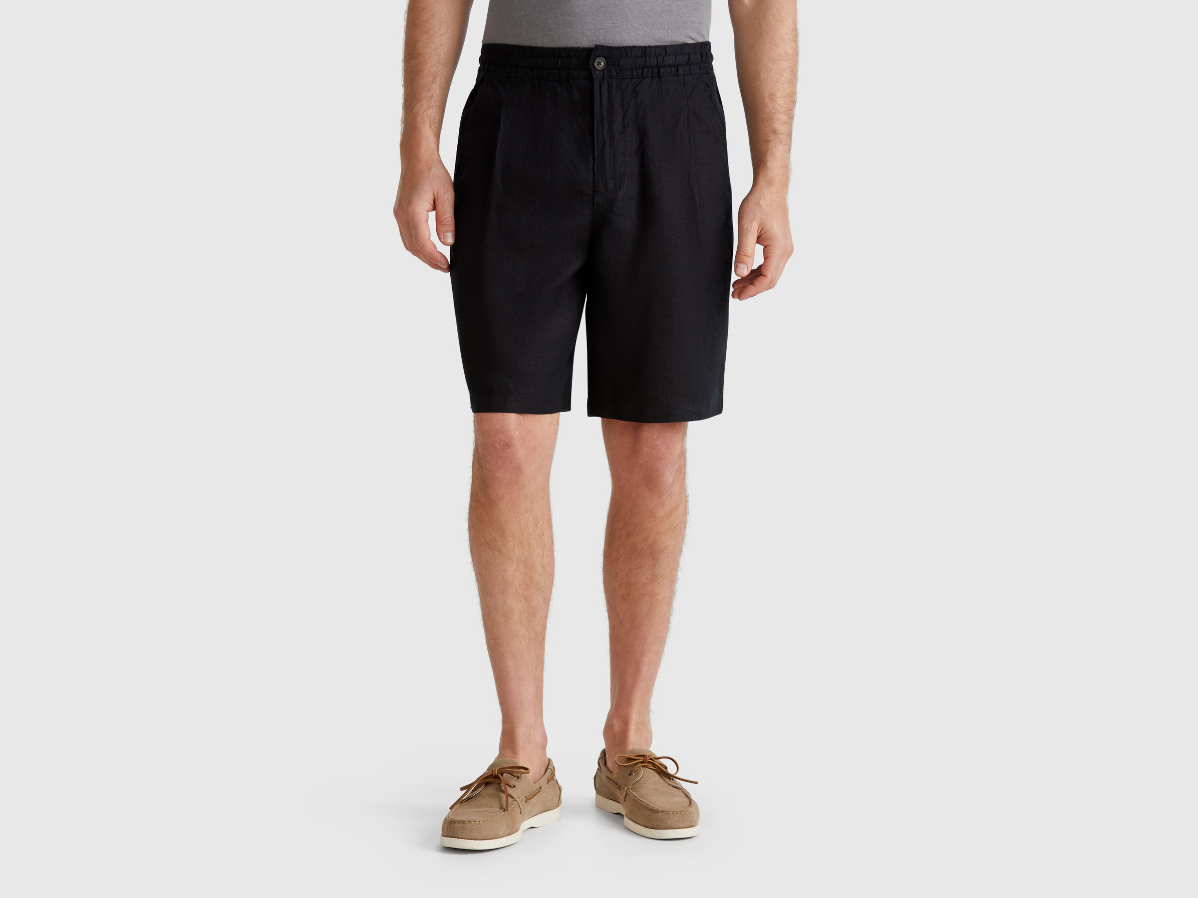BERMUDA Men image number 0