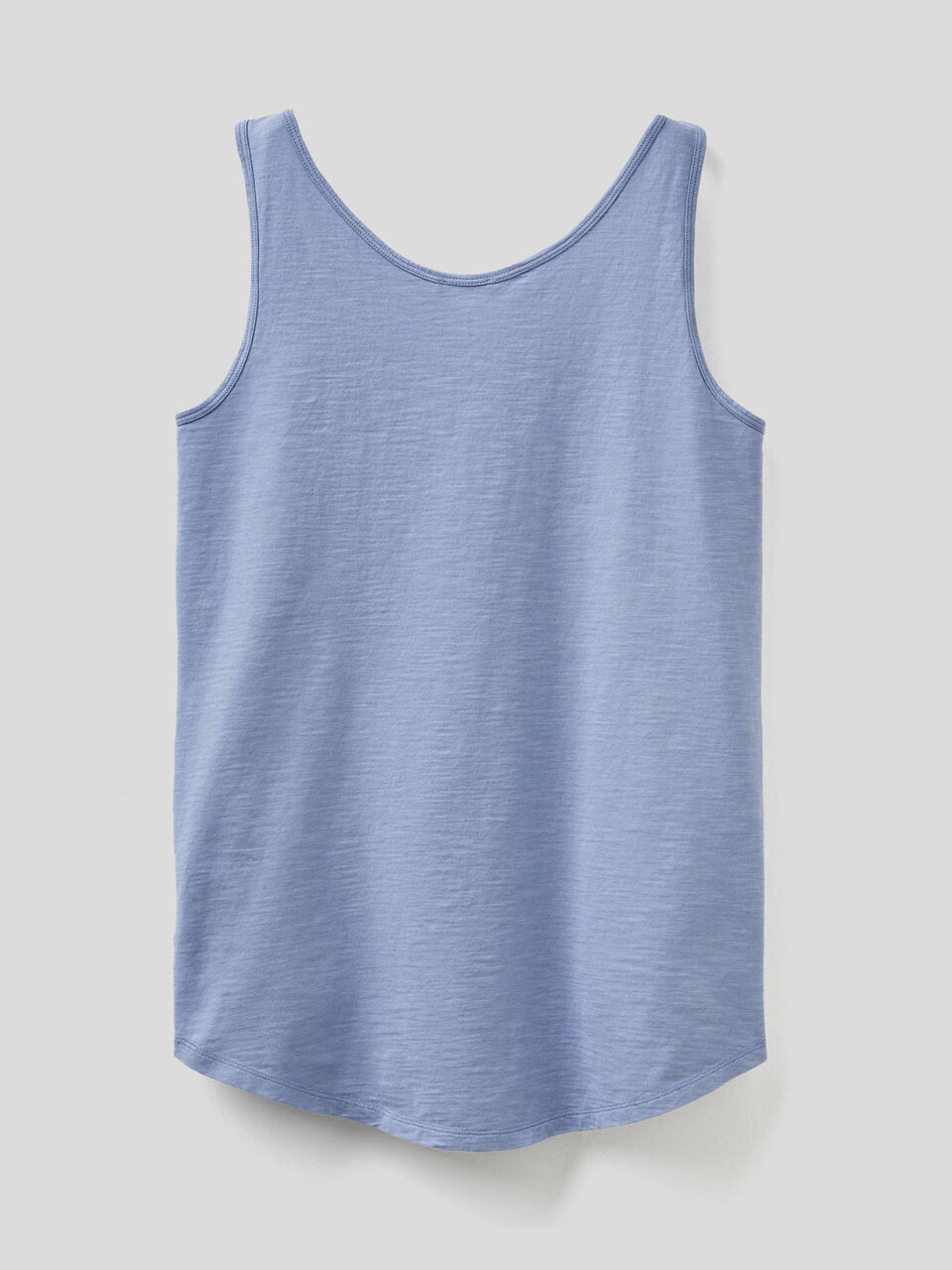 100% cotton tank top with rounded bottom image number 2