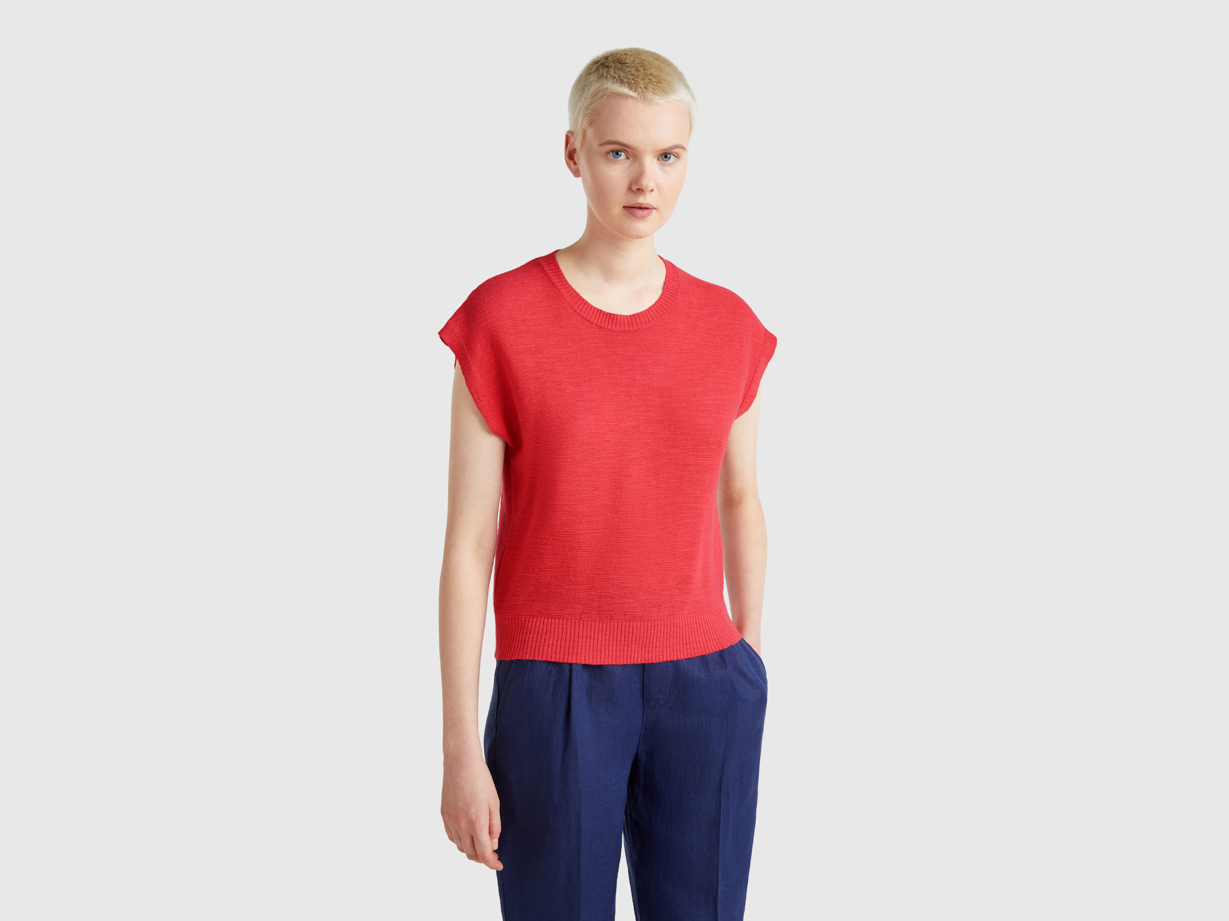 SLEEVELESS SWEATER Women image number 0