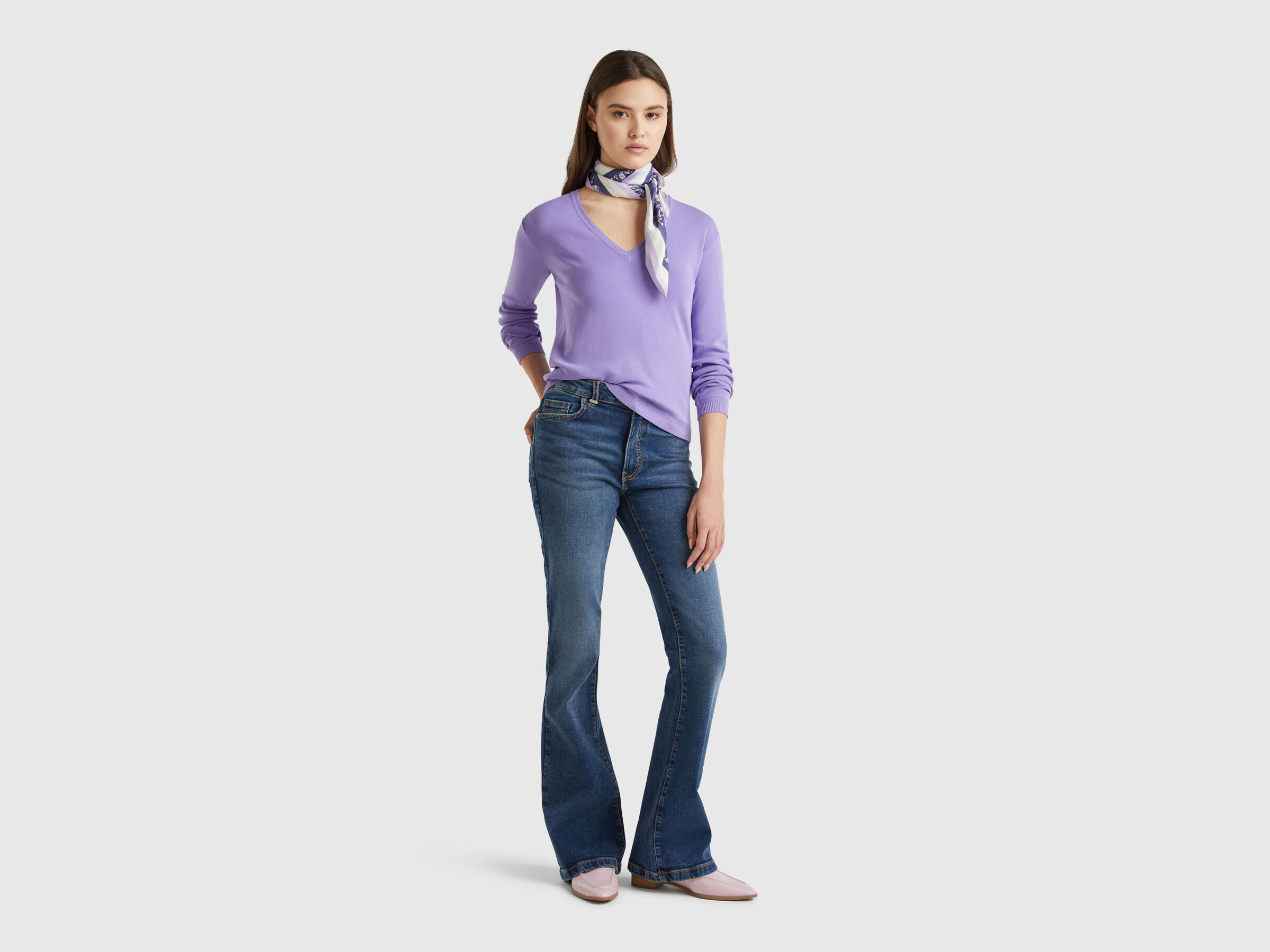V NECK SWEATER L/S Women image number 2
