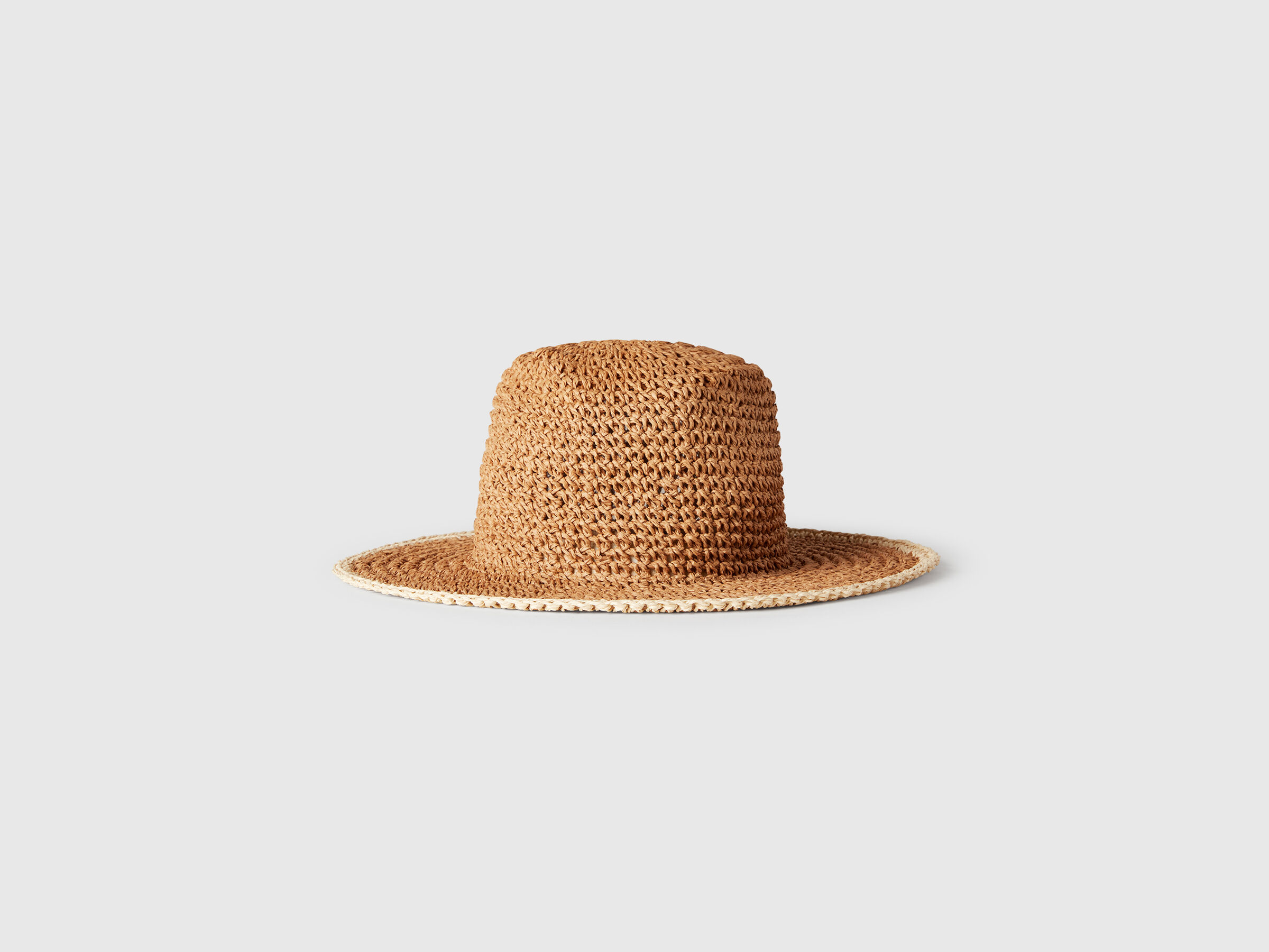 HAT Women image number 0