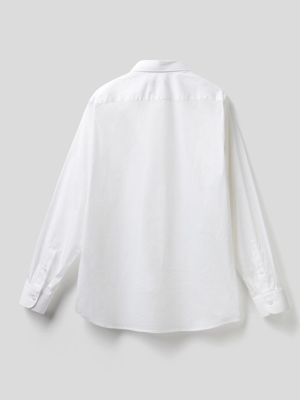 Solid color slim fit shirt image number 2
