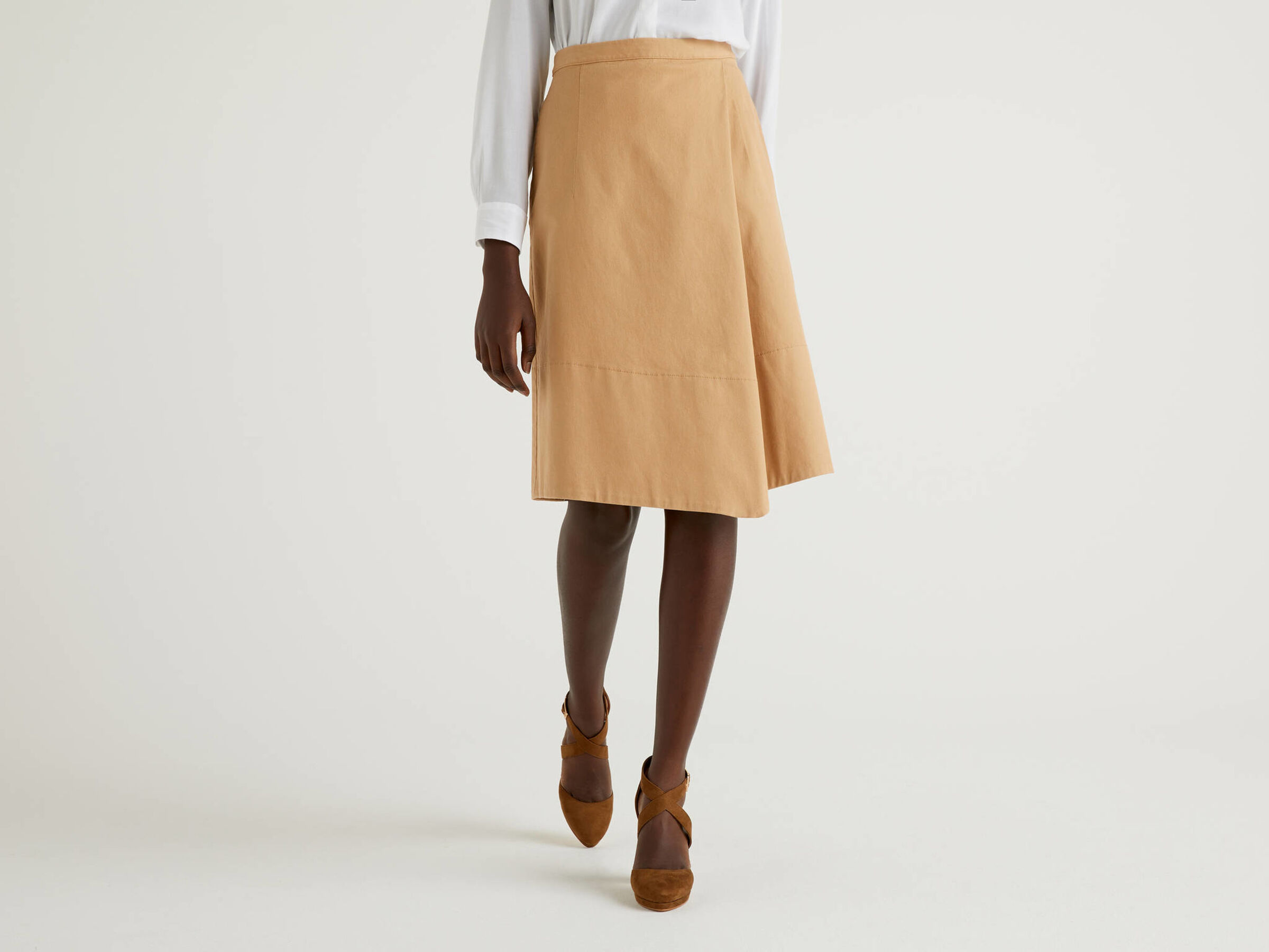 Skirt with asymmetrical bottom Women image number 0