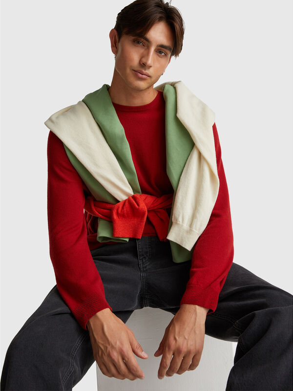 Burgundy crew neck sweater in pure Merino wool Men