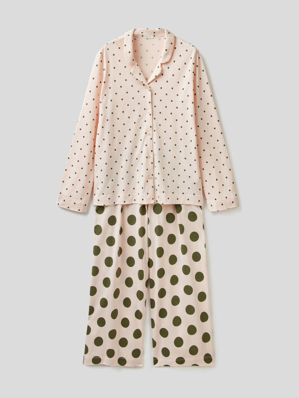 Pyjamas with allover pattern image number 1