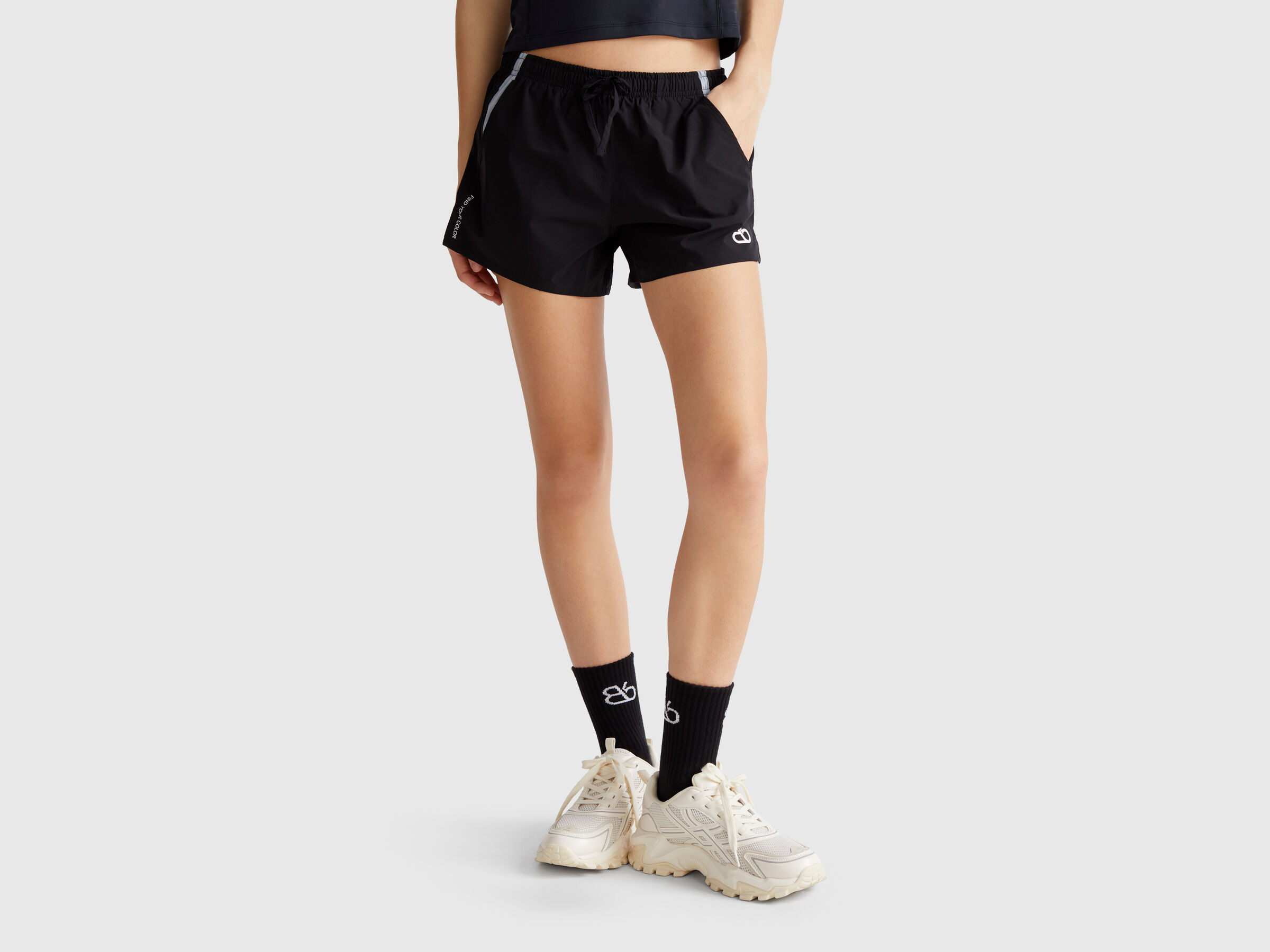 SHORTS Women image number 0