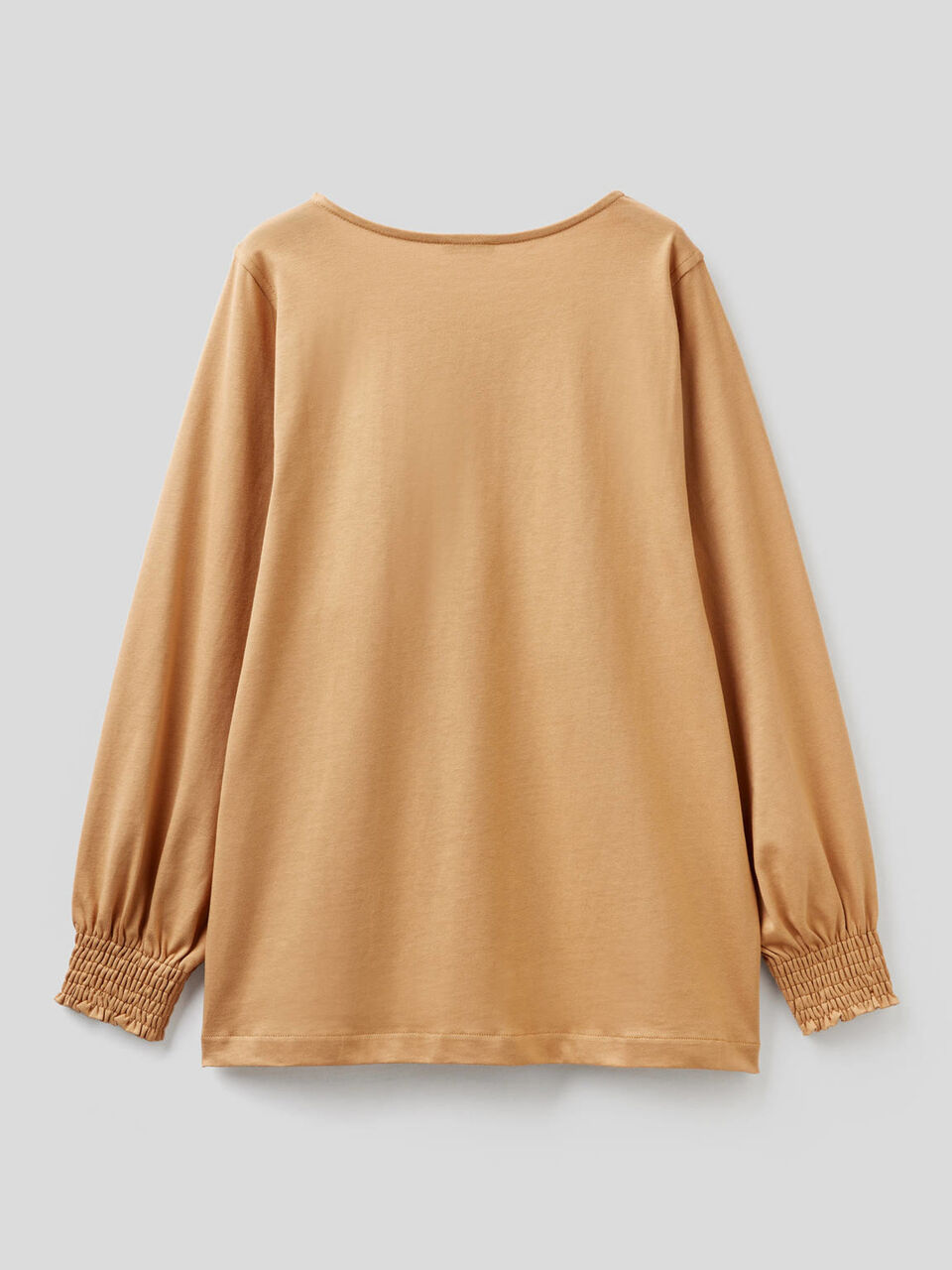 Blouse with puff sleeves image number 2