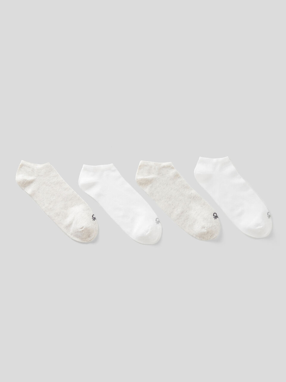 Four pairs of short socks image number 1